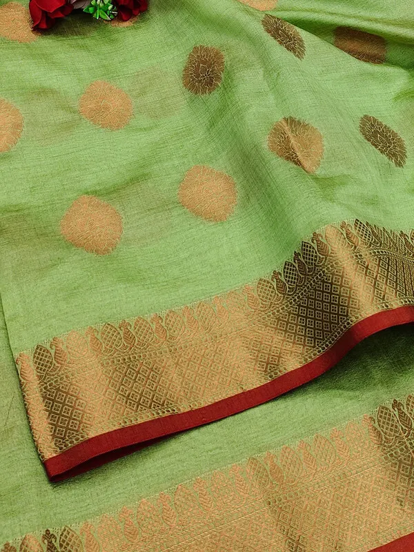 Olive_Color_Jacquard_&_Cotton_Silk_Gadwal_Saree_For_Women