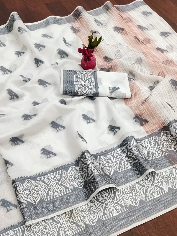 Cotton_Silk_White_Color_Jacquard_Woven_Design_Banarasi_Stlye_recommended_for_Wedding,_Party_&_Festival,_Zari_Woven_Saree_for_Women