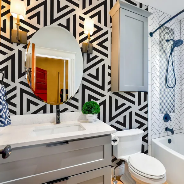 Black_triangles_on_white_color_illustration_Mural_Wallpaper.