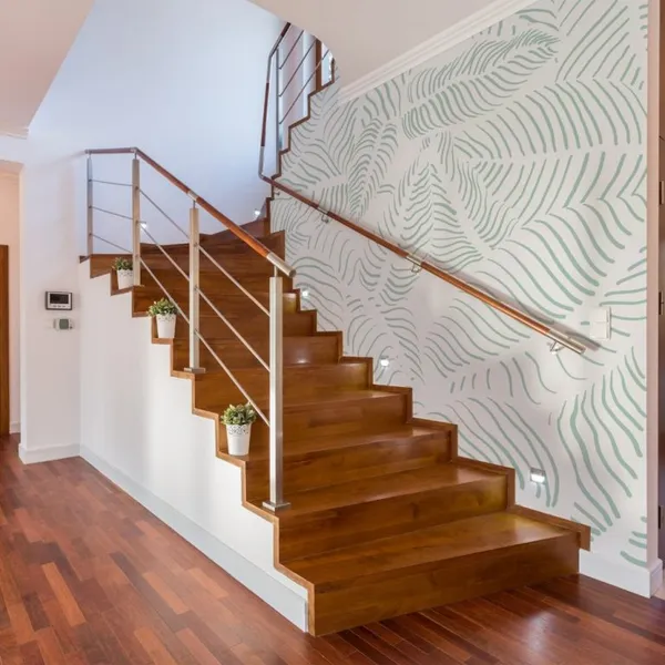 Green_leaf_on_white_wallpaper_illustration,__Mural_Wallpaper.