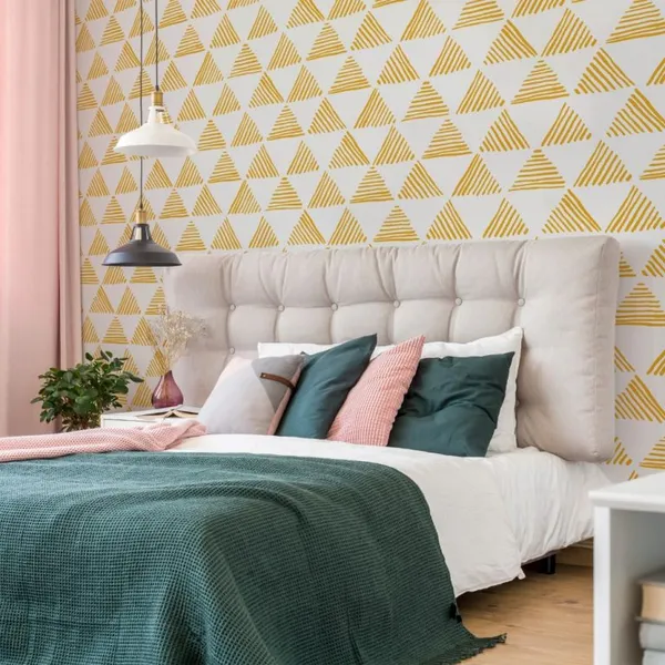 Seamless_hand_drawn_geometric_pattern_with_yellow_striped_triangles_Mural_Wallpaper.
