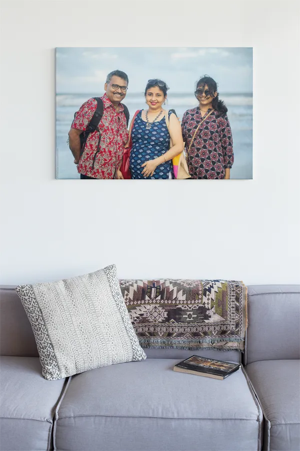 Your_Memories,_Our_Canvas:_Personalized_Photo_Art