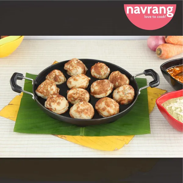 Red_Casting_Nonstick_Appakara_/_Appapatram_/_Paniyarkal_/_Paniyaram_12_Kulies_Heavy_With_Ss_Lid_Non_Induction