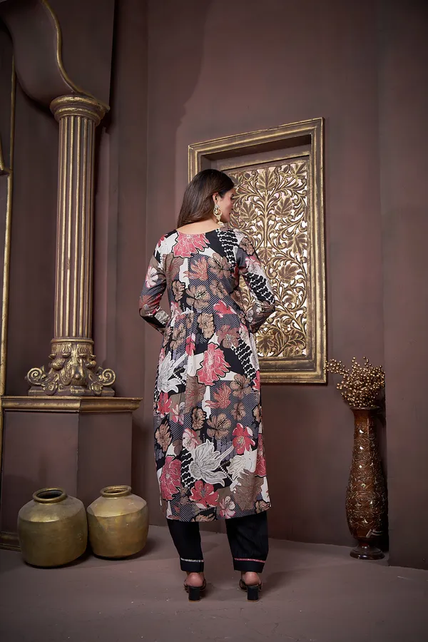 Black_Rayon_Kurta_Set_for_Women