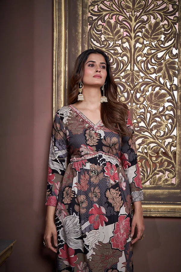 Black_Rayon_Kurta_Set_for_Women