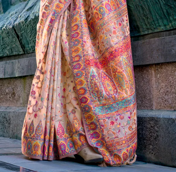 Organza_Silk_Kashmiri_Woven_Saree