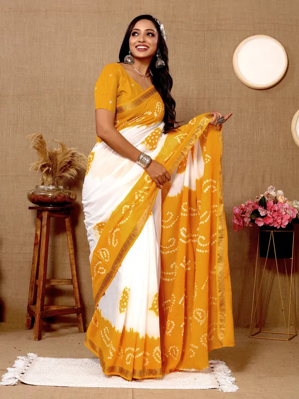 Yellow_Cotton_Blend_Saree_for_Women