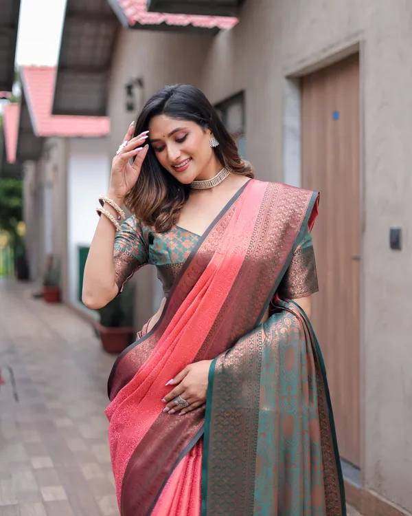 Red_Silk_Blend_Saree_for_Women
