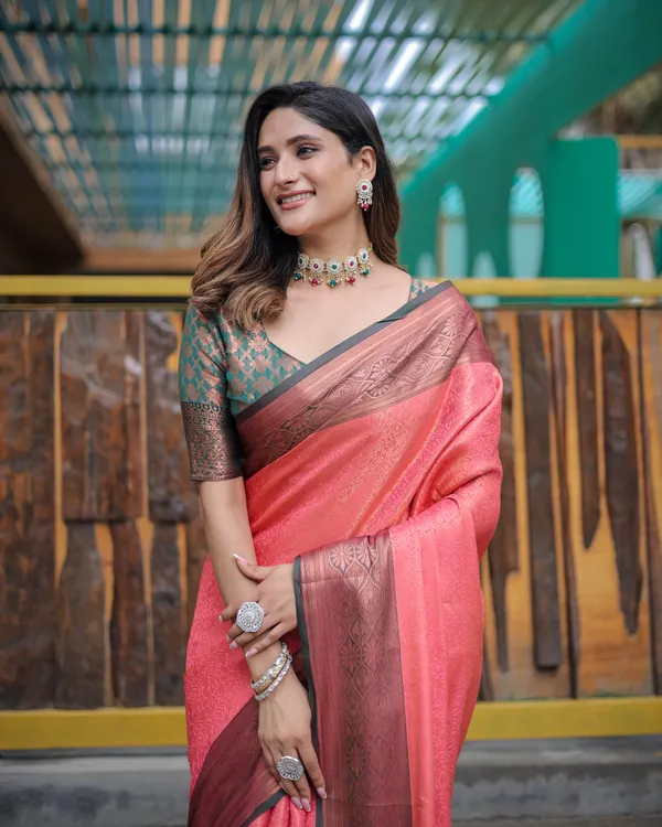 Pink_Silk_Blend_Saree_for_Women