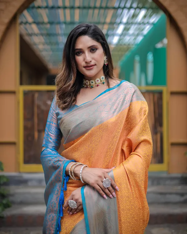 Mustard_Silk_Blend_Saree_for_Women