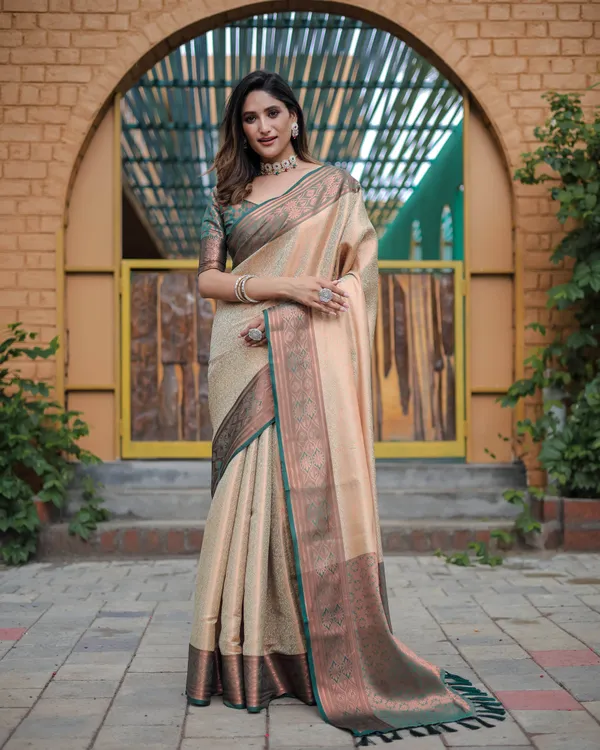 Cream_Silk_Blend_Saree_for_Women