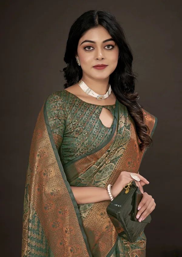 Dark_Green_Silk_Blend_Saree_for_Women