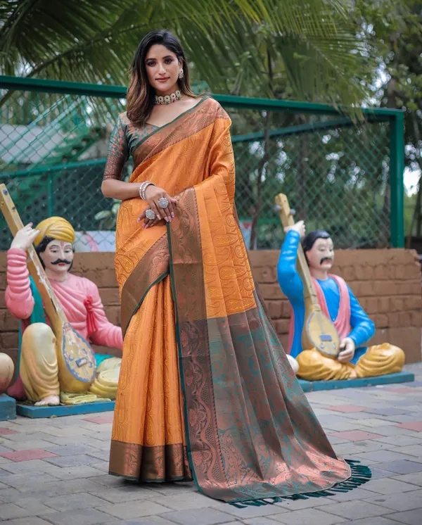 Mustard_Silk_Blend_Saree_for_Women