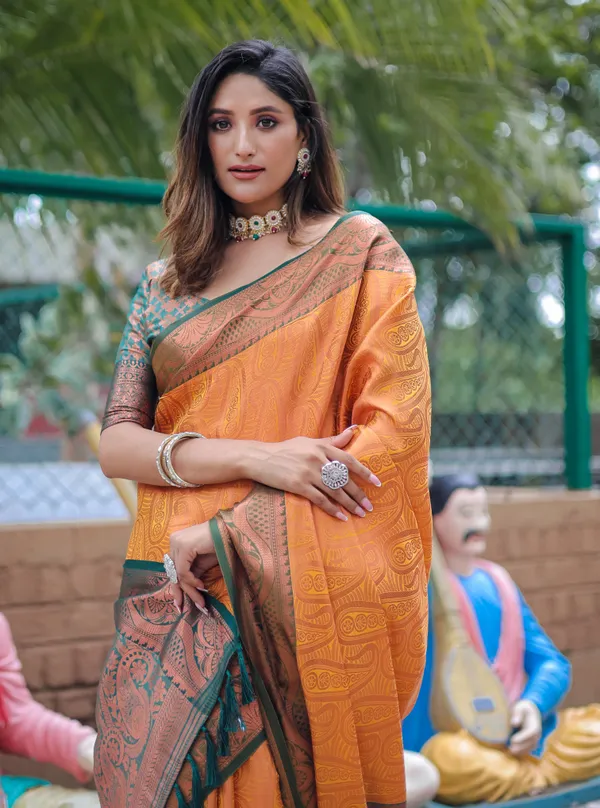 Mustard_Silk_Blend_Saree_for_Women