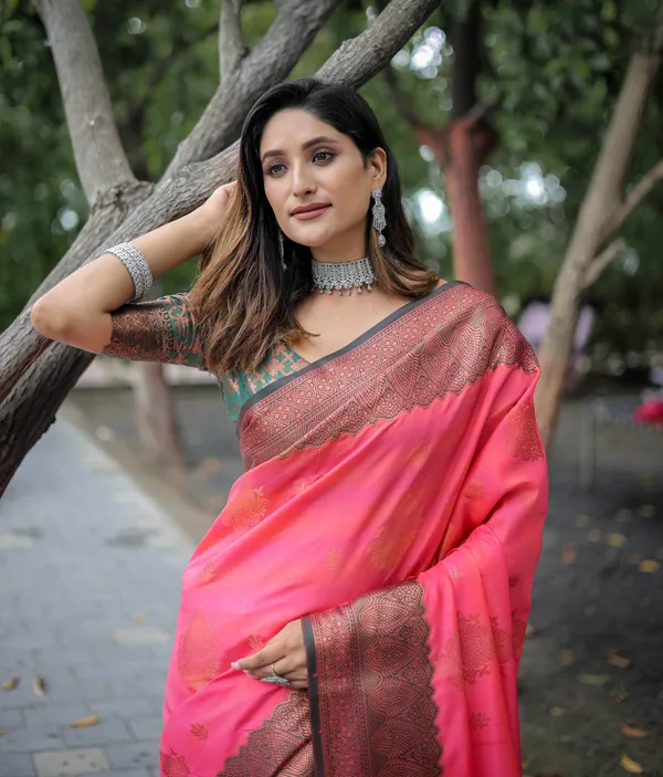 Pink_Silk_Blend_Saree_for_Women