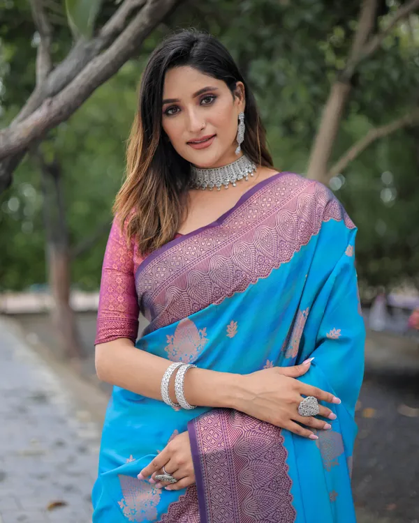 Light_Blue_Silk_Blend_Saree_for_Women