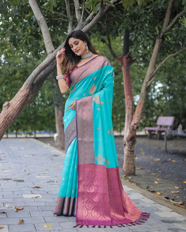 Green_Silk_Blend_Saree_for_Women