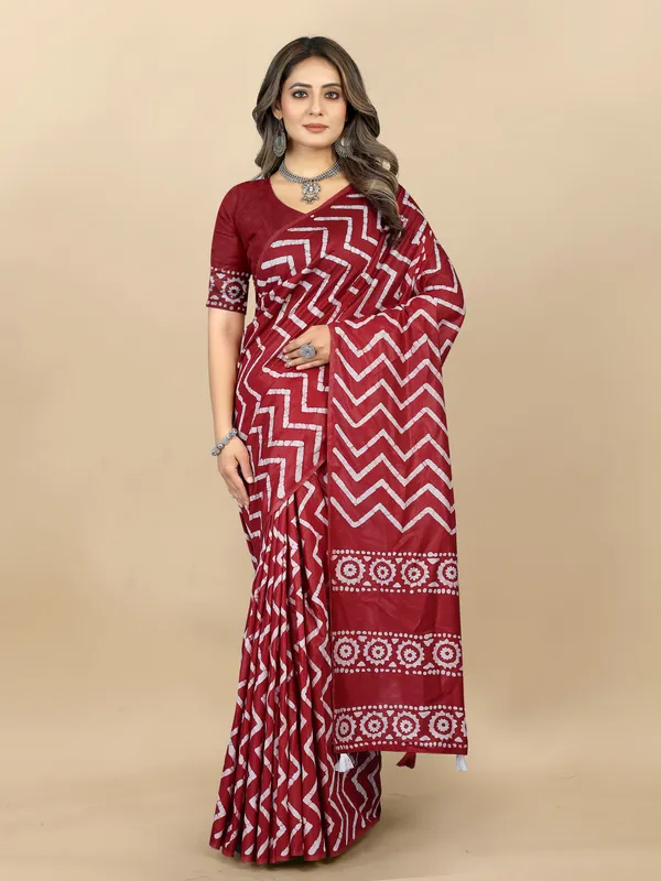 Maroon_Cotton_Blend_Saree_for_Women