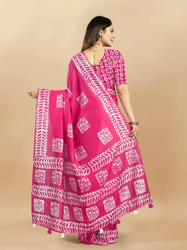 Pink_Cotton_Blend_Saree_for_Women