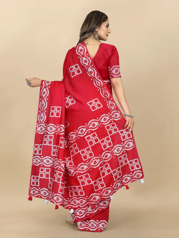 Red_Cotton_Blend_Saree_for_Women