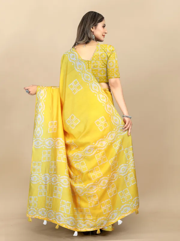 Yellow_Cotton_Blend_Saree_for_Women