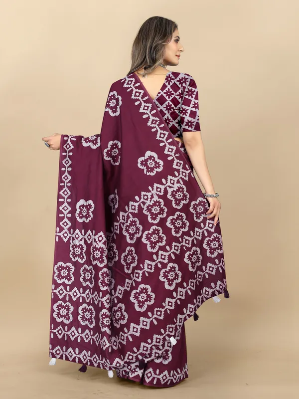 Purple_Cotton_Blend_Saree_for_Women