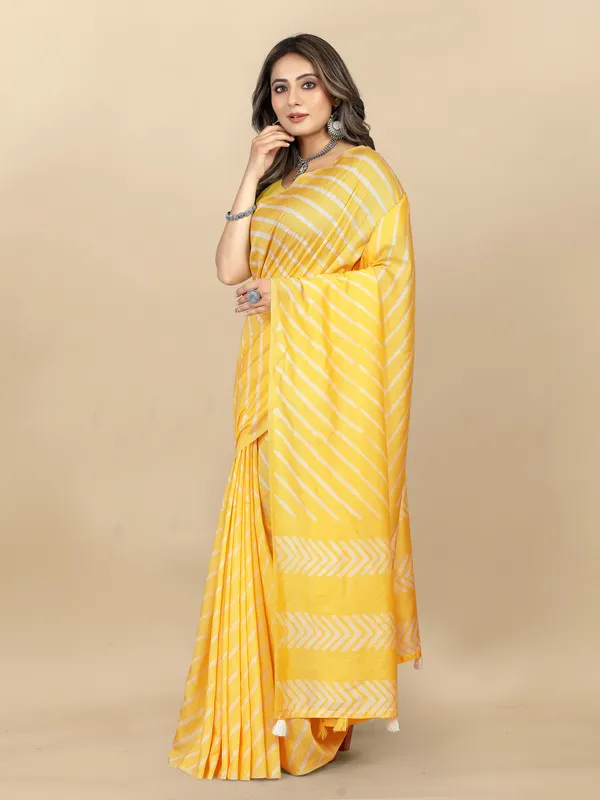 Yellow_Cotton_Blend_Saree_for_Women