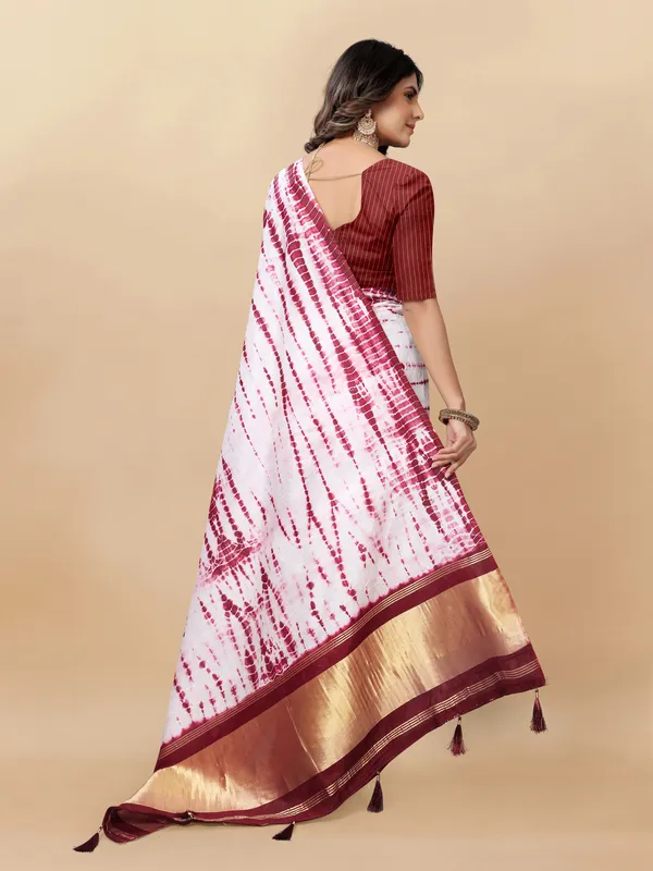 Purple_Cotton_Blend_Saree_for_Women