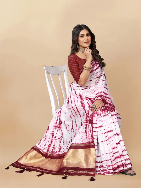 Purple_Cotton_Blend_Saree_for_Women