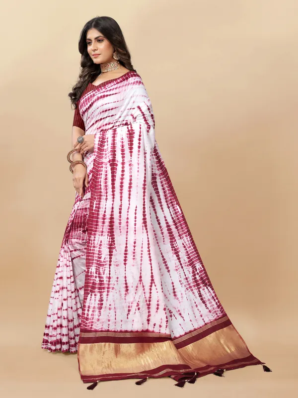 Purple_Cotton_Blend_Saree_for_Women