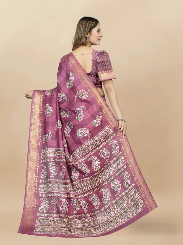 Pink_Cotton_Blend_Saree_for_Women
