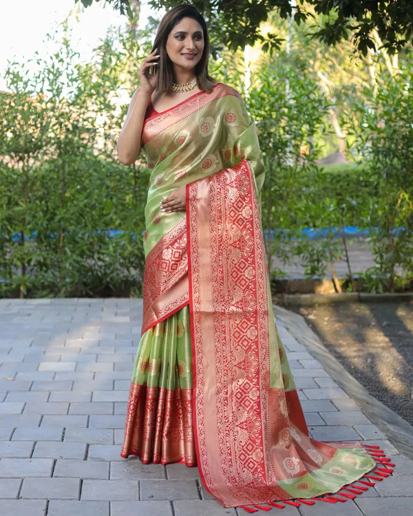 Green_Silk_Blend_Saree_for_Women