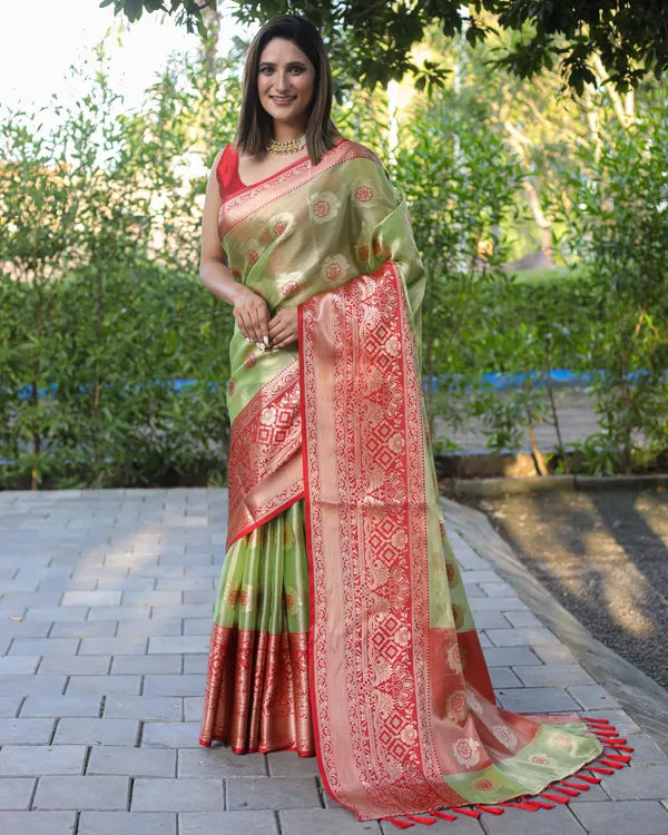 Green_Silk_Blend_Saree_for_Women