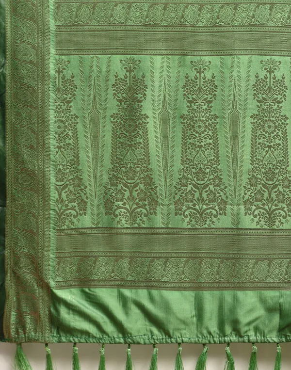 Light_Green_Silk_Blend_Saree_for_Women