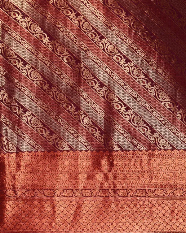 Maroon_Silk_Blend_Saree_for_Women
