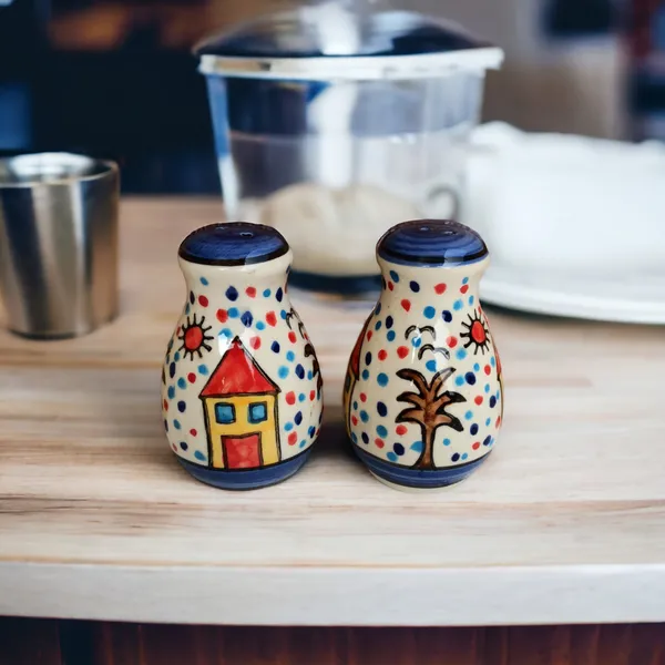 Ceramic_Salt_&_Pepper_Dispenser_Set_-_Table_top_Dinning_Table_Top_Accessories_|_Hand_painted_|_Diameter:_8_cm