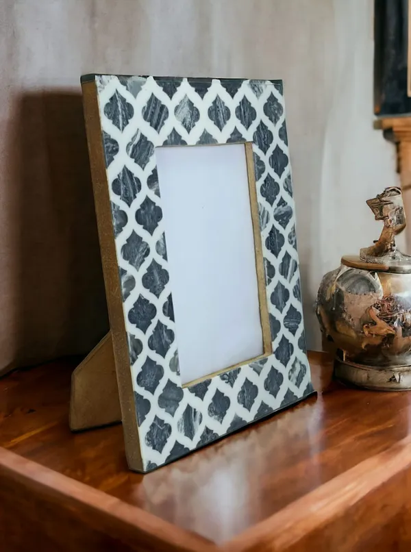 MDF_&_Resin_Mughal_Motif_4x6_Inches_Decorative_Table_wall_Shelves_Photoframes_For_Home_D?cor_Pack_of_1_Color_White_&_Grey