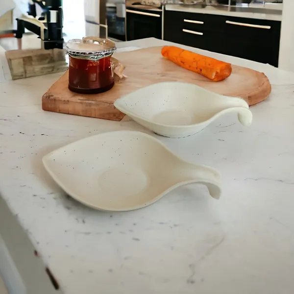 Hand_Painted_Ceramic_Serving_Bowl_For_Raita_||_Daal_||_Sambhar_||_Snacks_||Dahi_Serving_Bowl_Tray_Microwave_&_Dishwasher_Safe_Capacity_330_Ml_Pack_Of_2)_(White_Matt)