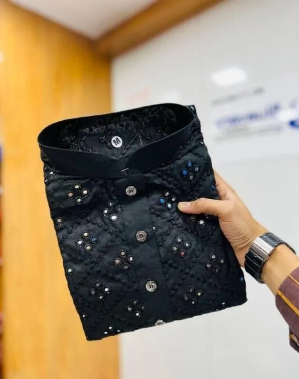 FOXDX_Black_Men_Embellished_Straight_Kurta