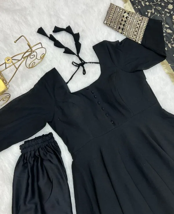 Black_Women_Kurta_Pant_Dupatta_Set
