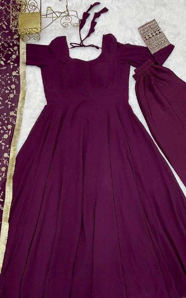 Purple_Women_Kurta_Pant_Dupatta_Set