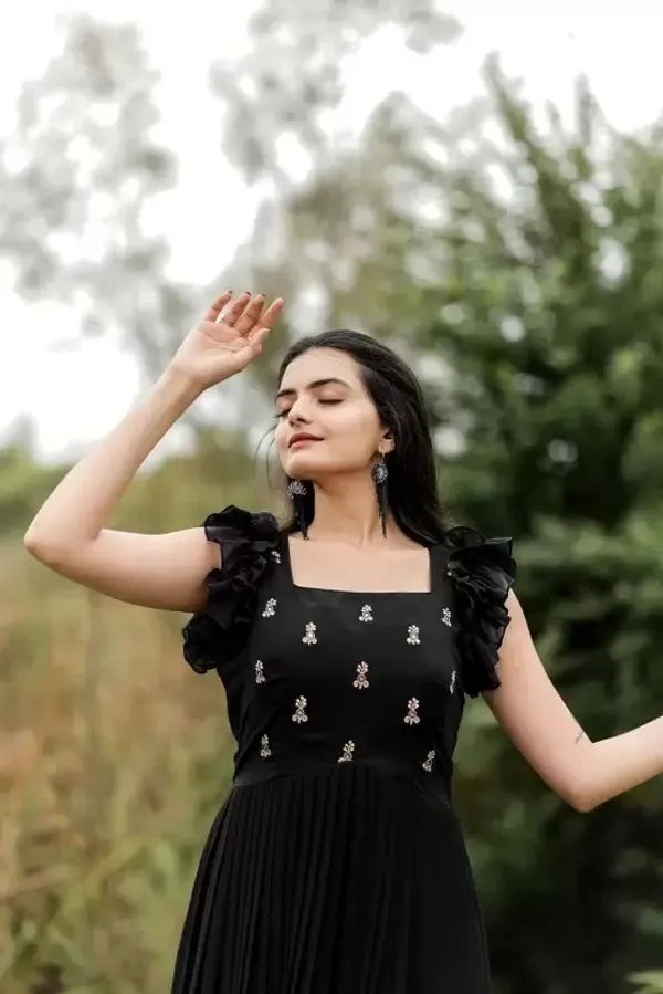 Black_Women_Printed_Flared_Kurta