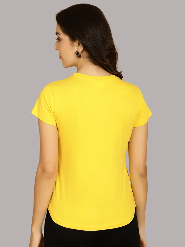 Pack_of_2_Yellow_&_Olive_Green_Cotton_Round_Neck_T-Shirt_For_Women