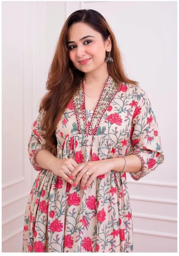 Grey_Viscose_Rayon_Embroidered_Ethnic_Set_For_Women