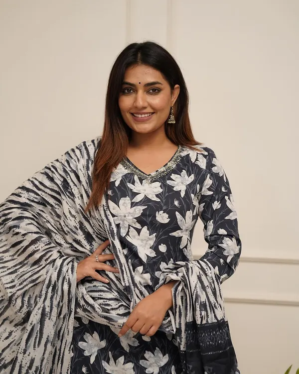 Green_Viscose_Rayon_Printed_Ethnic_Set_For_Women