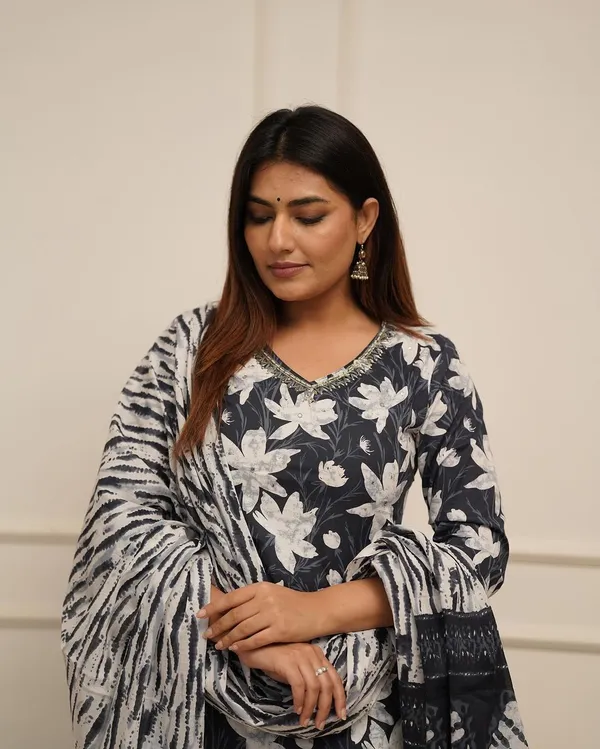 Green_Viscose_Rayon_Printed_Ethnic_Set_For_Women