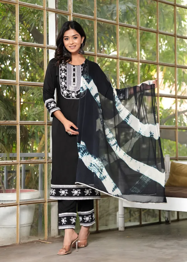 Black_Viscose_Rayon_Embroidered_Ethnic_Set_For_Women