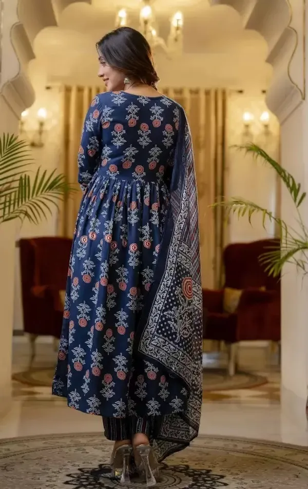 Blue_Cotton_Rayon_Printed_Ethnic_Set_For_Women
