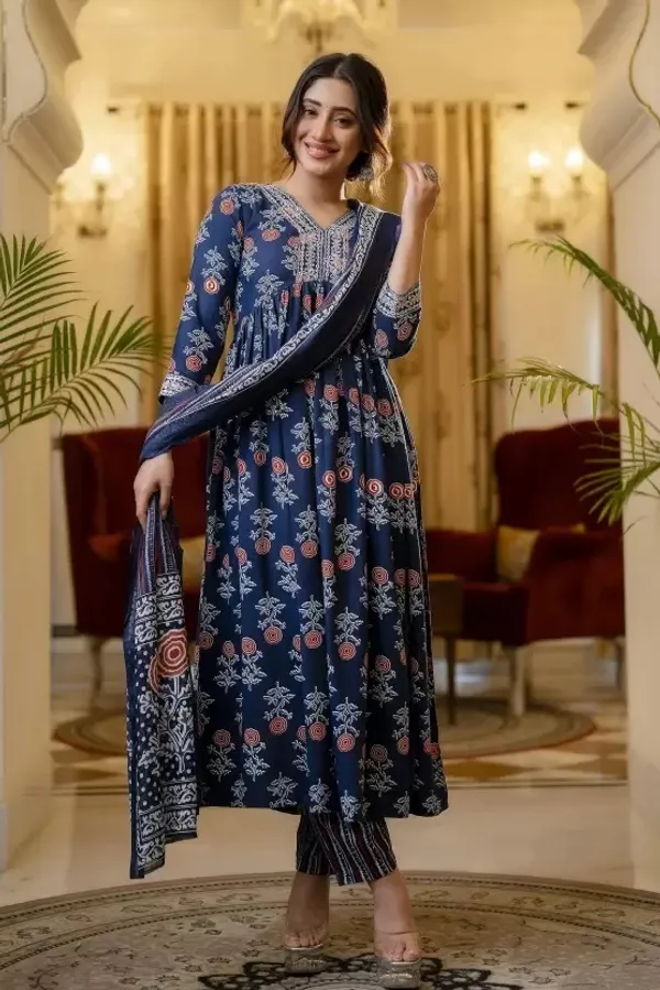 Blue_Cotton_Rayon_Printed_Ethnic_Set_For_Women