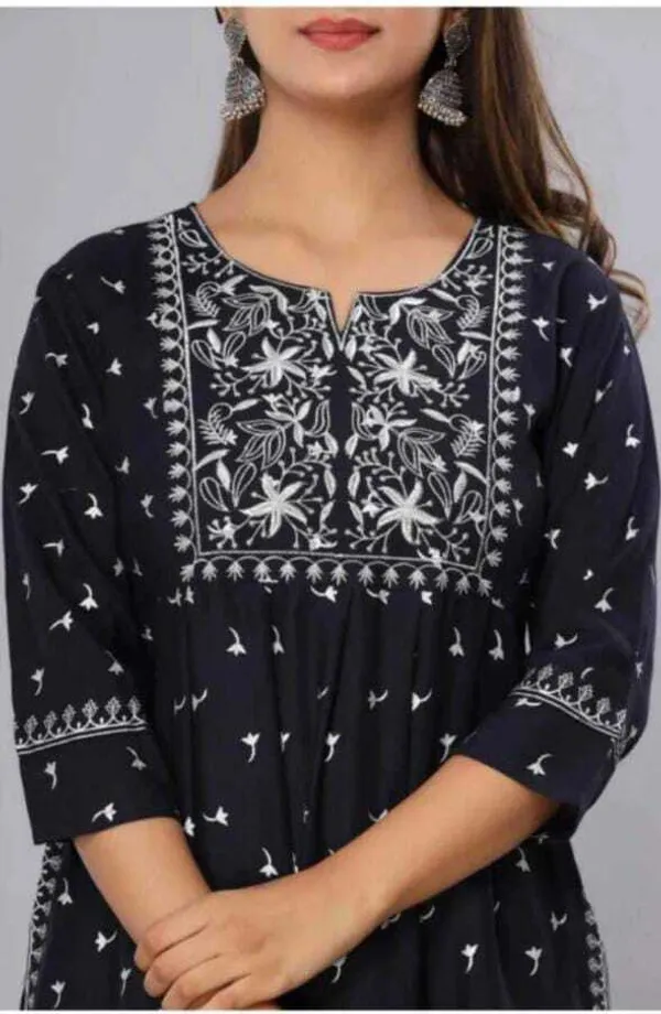Pink_Viscose_Rayon_Embroidered_Ethnic_Set_For_Women